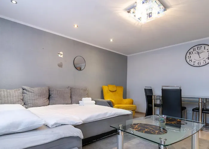 Park Slaski 18th Floor By Bookinghost *